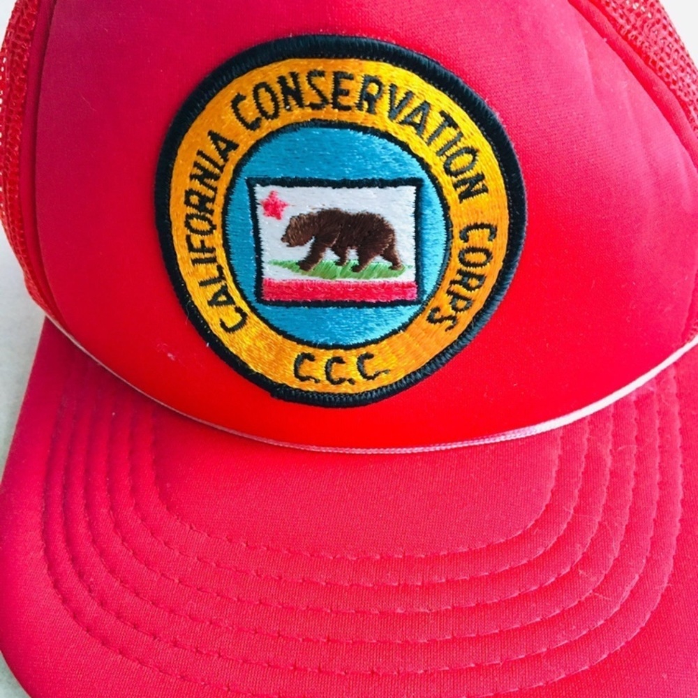 California Red hat NWOT
